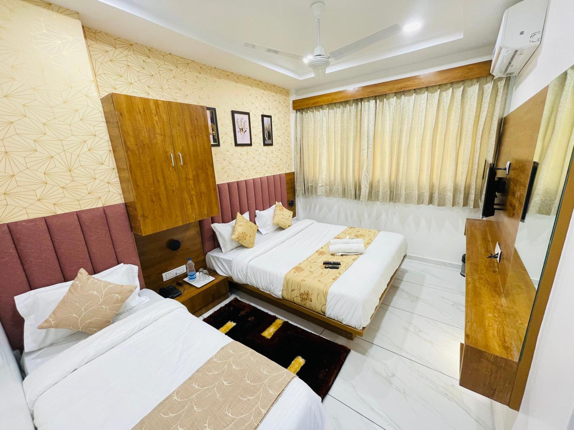 Hotel Avenue Sky Ahmedabad Exterior foto